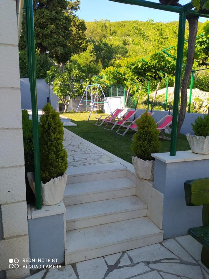 Holiday Home Zezevica - Heated Pool Sestanovac Bagian luar foto