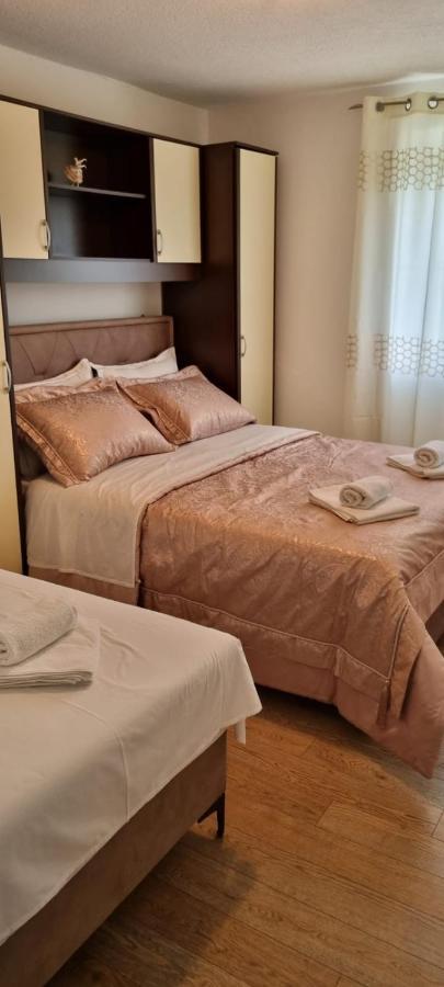Holiday Home Zezevica - Heated Pool Sestanovac Bagian luar foto
