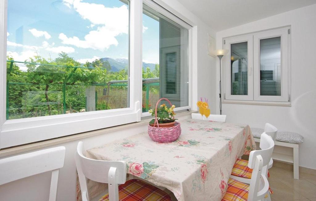 Holiday Home Zezevica - Heated Pool Sestanovac Bagian luar foto