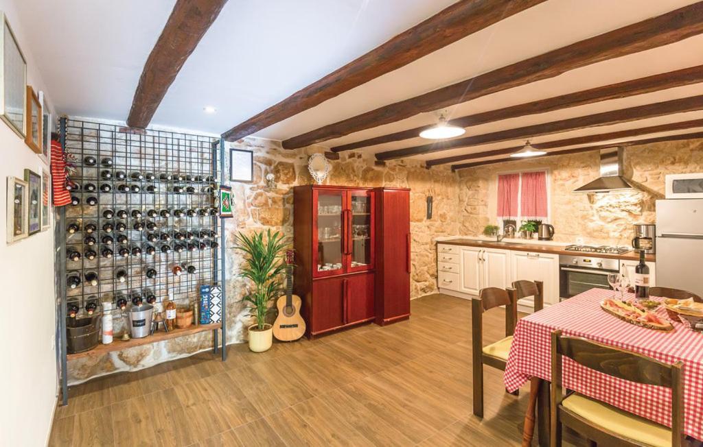 Holiday Home Zezevica - Heated Pool Sestanovac Bagian luar foto