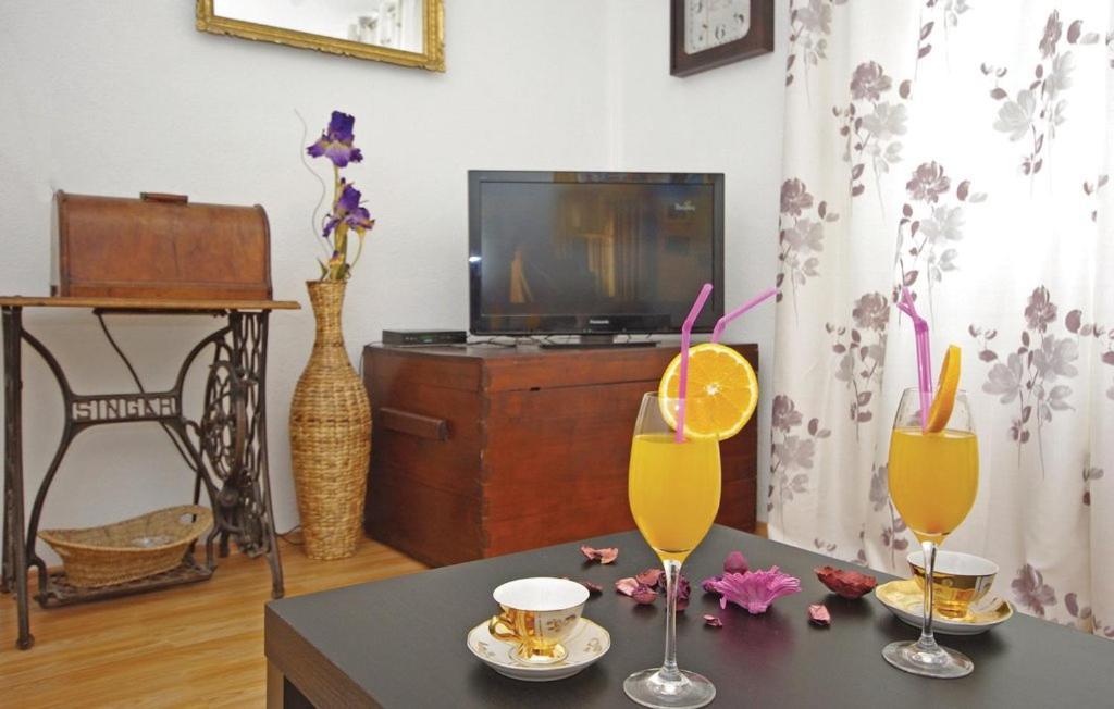 Holiday Home Zezevica - Heated Pool Sestanovac Bagian luar foto